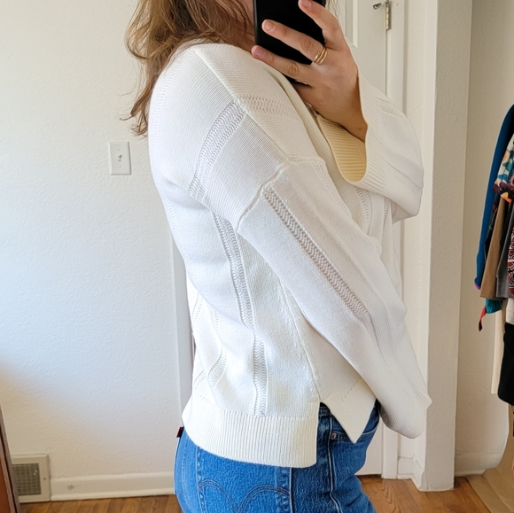 Derek Lam White V-Neck Sweater; M; 100% wool - Picture 3 of 13